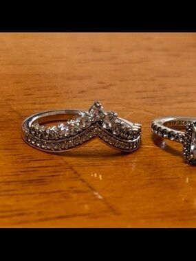 Pandora Princess Wishbone Ring size 7